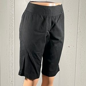 *Pantology Women’s Black Capri Pants Sz 8